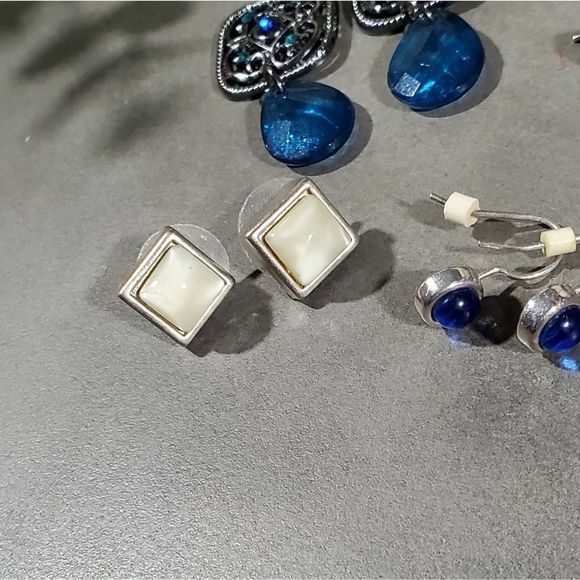 Bundle of blue and turquoise earrings - Picture 4 of 5